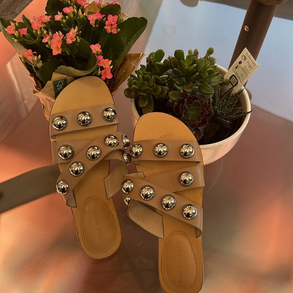 Sandal - Picture 6 of 6